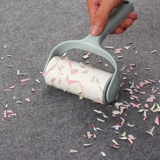 Липкие волосы могут быть порванными барабанной липкой пылевой бумагой