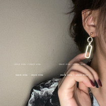  Spring and summer all-match high-end sense of metal cold wind geometric earrings 2021 new trendy combination of simple earrings