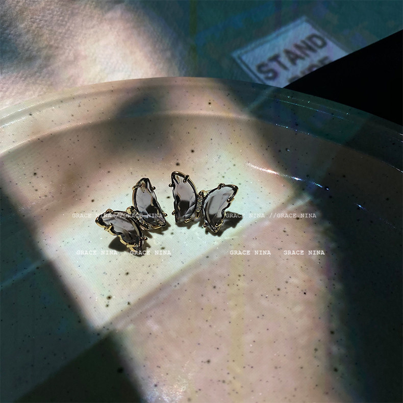 清透气质水晶蝴蝶耳钉2022年新款耳环详情10