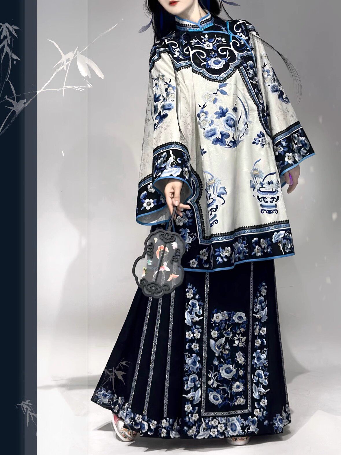 Китайцы одежда наборы 高端清代汉服新中式中国风古装女黑色马面裙上衣印花刺绣氅衣套装