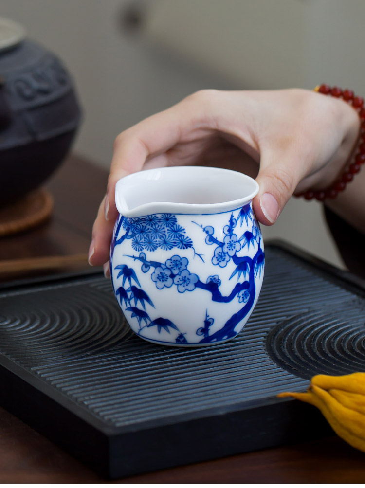 Jingdezhen up the fire which hand made blue and white porcelain tea set accessories fair keller ceramic tea sea portion of single well cup of tea