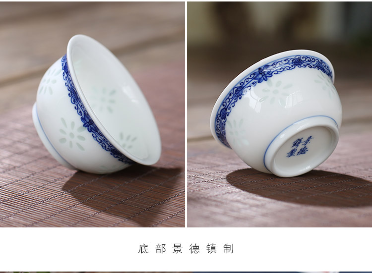 Jingdezhen up the fire which hand - made ceramic single sample tea cup tea light blue and white porcelain is small and exquisite kung fu tea cups