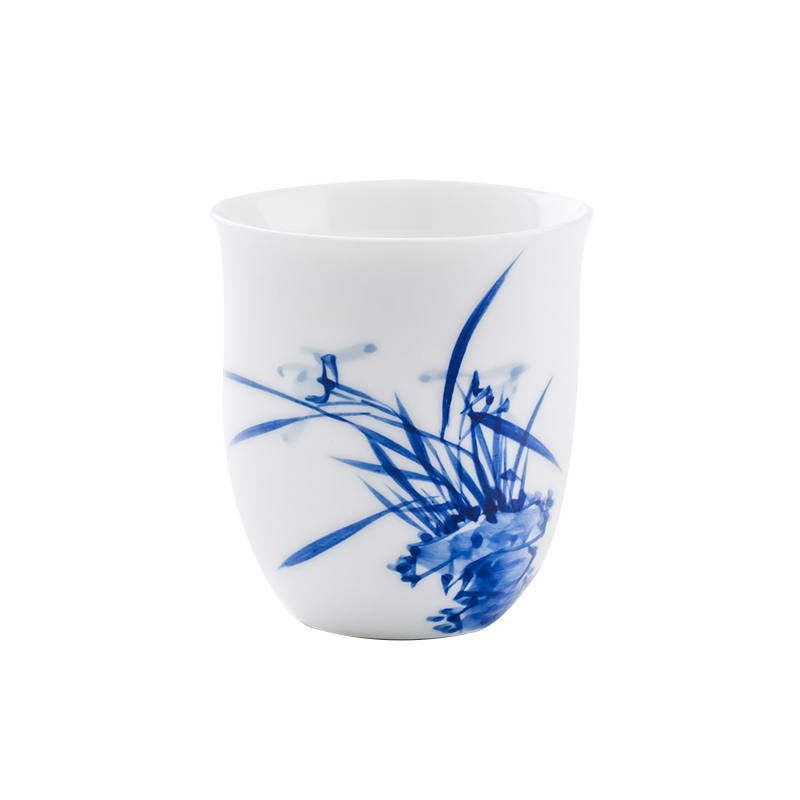 Kung fu tea cups jingdezhen blue and white porcelain is a large single hand - made ceramic sample tea cup tea pu - erh tea masters cup