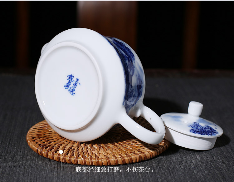 Jingdezhen porcelain painting landscape ceramic household one single pot with filter kung fu tea pot lid of blue and white porcelain bowl