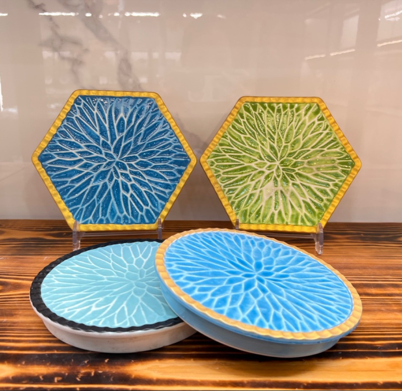 Japanese Underglaze Ceramic Tableware Gold-Rimmed Round Flat Plate Retro Japanese Sushi Plate Creative Sashimi Plate Japanese Underglaze Ceramic Tableware Gold-Rimmed Round Flat Plate Retro Japanese Sushi Plate Creative Sashimi Plate