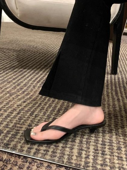 方头人字拖女2025新款夏季法式小猫跟中高跟夹脚趾细跟凉拖鞋外穿