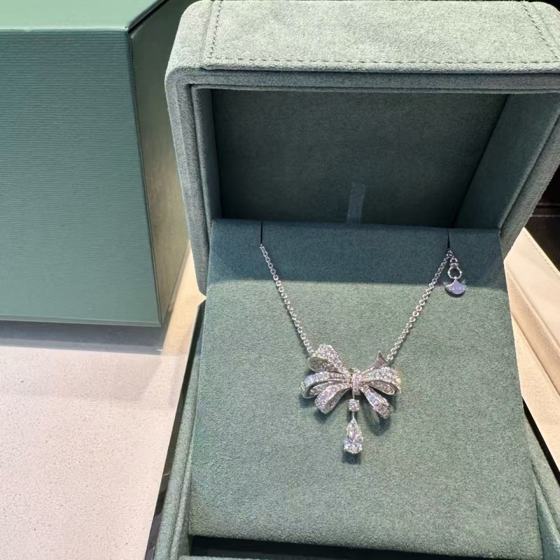 Stress-Free Dazzling Graff Necklace, Top-Grade Phantom Full Diamond Bowknot Necklace, Butterfly Love Flower Women's Diamond S925 Silver