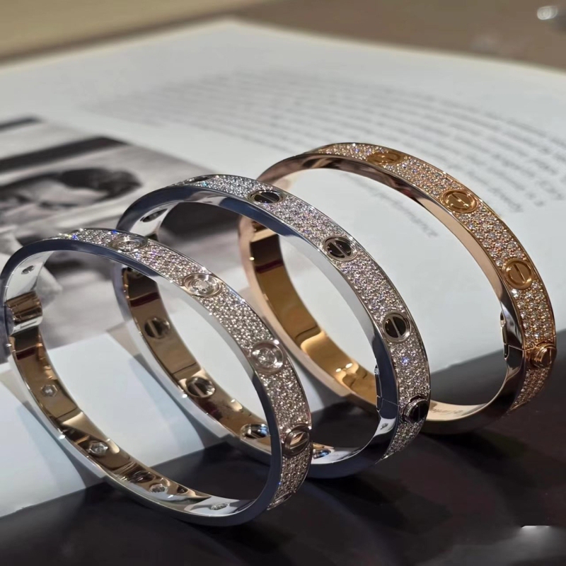 Classic Star-Studded Full Diamond Bracelet, Light Luxury Screw-Bolt Bracelet, Available in Three Colors, High-End Gift Bracelet for Couples