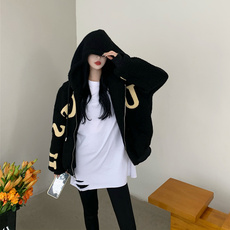 Меховые наушники 小个子羊羔毛外套女装2020秋冬新款韩版宽松加厚大字母连帽棒球服