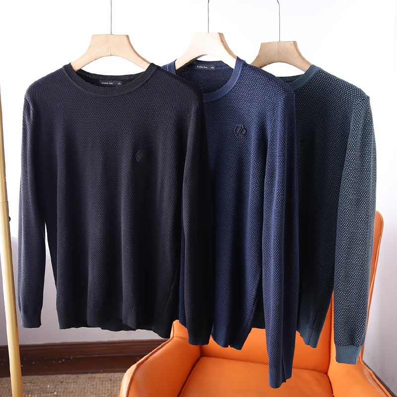 Honeycomb textured expensive in fabric surrounded by elastic long sleeves T-shirt autumn and winter money for men's sweater round neckline