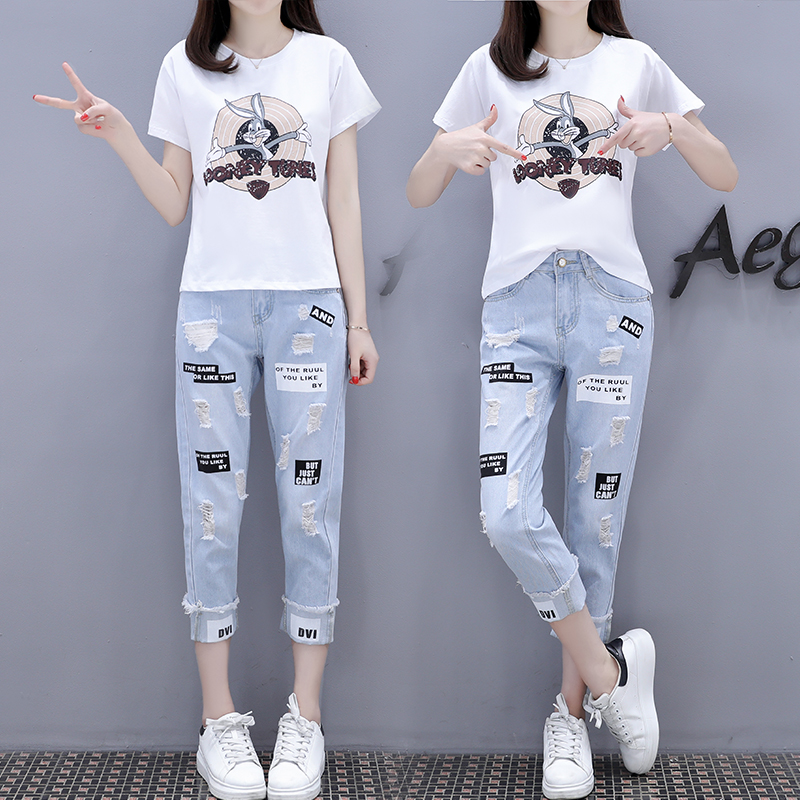 European station 2022 summer new European goods short-sleeved T-shirt nine points hole jeans suit women's fashion two-piece suit