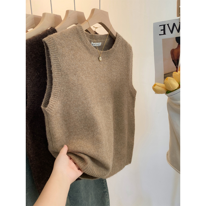 Meilade Retro Soft Knit Sweater Vest for Women, Autumn and Winter Outerwear, Layered with Shirts, Short Sleeveless Vest