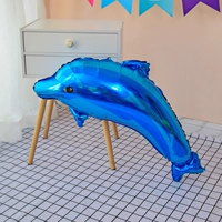 Маленький синий дельфин