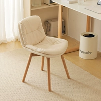 Белые кожаные деревянные ножки с белой сферат, чистые и вращающиеся