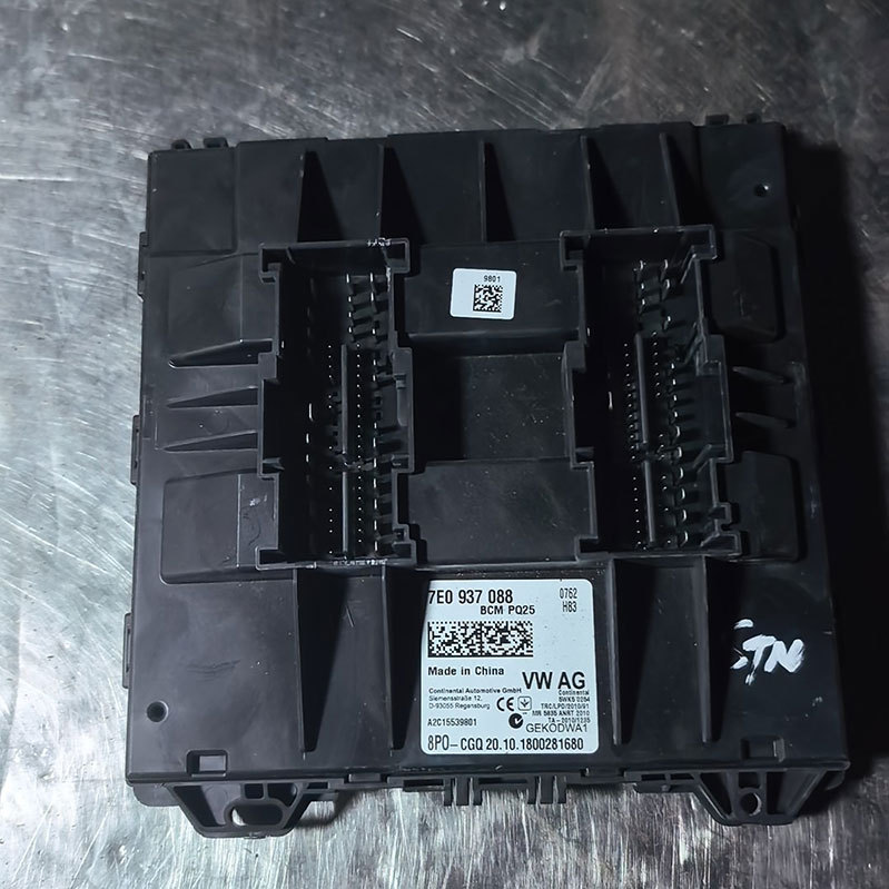 Suitable for Volkswagen Bora, Lavida, Polo, Santana, Jetta Body Computer 7E0937088Bcm Dismantled Parts