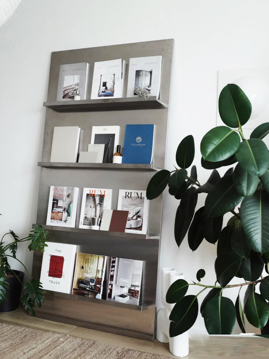 Enjoy Nordic Creative Bookshelf Personality stainless steel bookcase on floor Show with wall suspended shelve