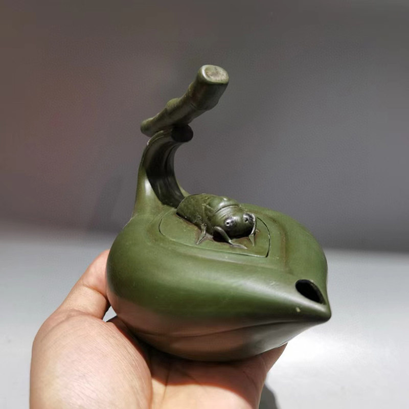 中国古美術・原鉱段泥 カエル蓮子壺 、底槽款:蒋蓉紋、紫砂壺・急須