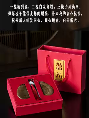 Wedding comb gift box set Gift personalized bride dowry dowry supplies Wedding gold silk sandalwood comb pair