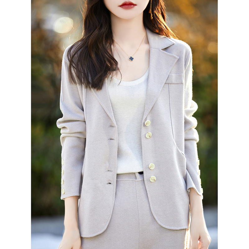 Sleek and Efficient Suit-Style Collar Knit Cardigan for Women, 2026 Spring and Autumn Thin Professional Women's Blazer