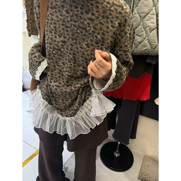 2026 Winter Korean Style Loose Slimming Lace Patchwork Leopard Print Long Sleeve T-Shirt Women's Fashion Versatile Round Neck Top 2026 Winter Korean Style Loose Slimming Lace Patchwork Leopard Print Long Sleeve T-Shirt Women's Fashion Versatile Round Neck Top
