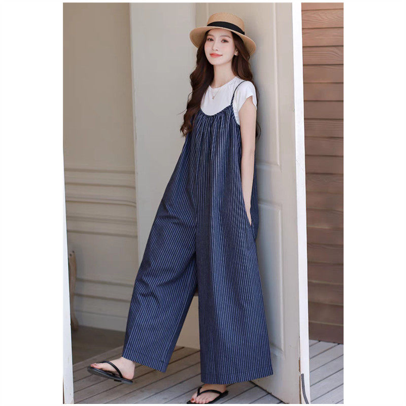 レトロなブルーストライプのオーバーオール、新しいサマースタイル、韓国風、ワイドレッグのサスペンダーパンツ、人気のゆったりカジュアルジャンプスーツ。