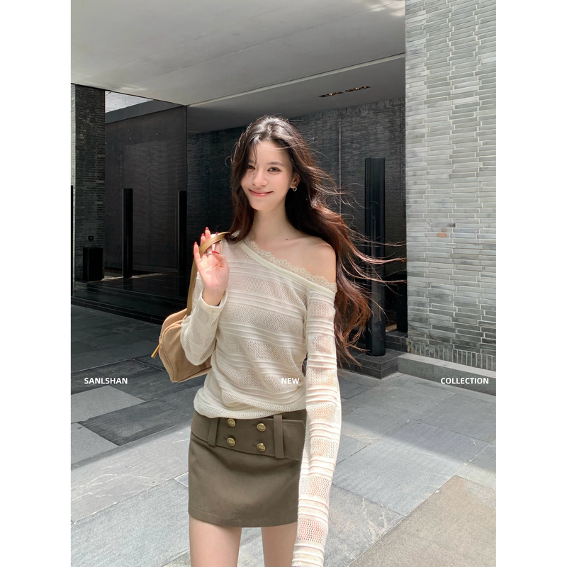 Zhang Qingqing_Sexy One-Shoulder Top for Women, Autumn Lace Trim, Hollow-Out Striped Slim-Fit Long-Sleeve Blouse Zhang Qingqing_Sexy One-Shoulder Top for Women, Autumn Lace Trim, Hollow-Out Striped Slim-Fit Long-Sleeve Blouse
