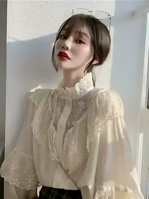 Autumn and winter New style lace base shirt ladies lantern sleeves with exquisite small shirt Super fairy princess style top