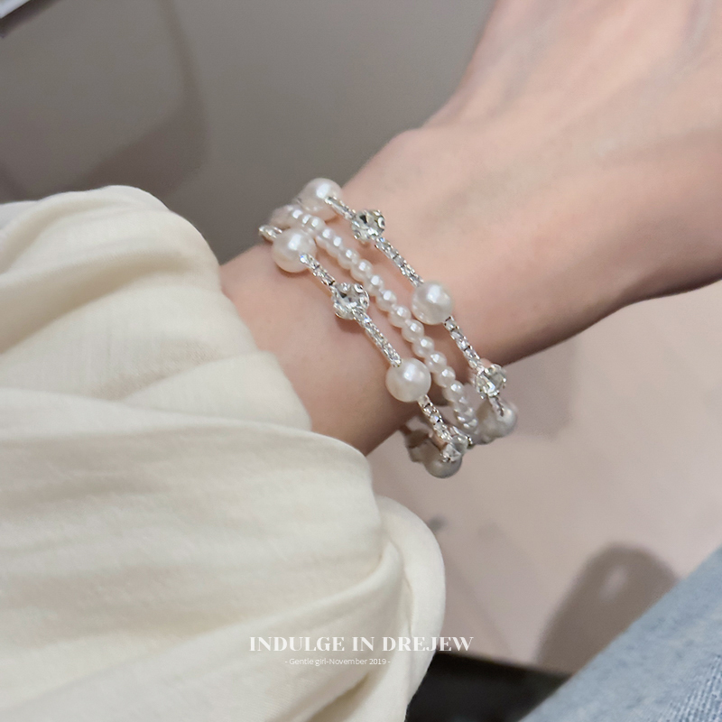 Multi-Layered Small Pearl Bracelet for Women 2026 New Popular High-End Bracelet Light Luxury Niche Exquisite Unique Hand Jewelry Accessories