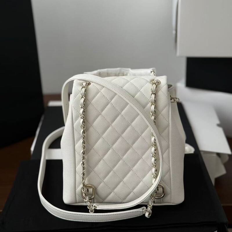 24A Frog Duma White 25P Backpack Small and Large Sizes. Non-Professionals, Please Do Not Disturb!