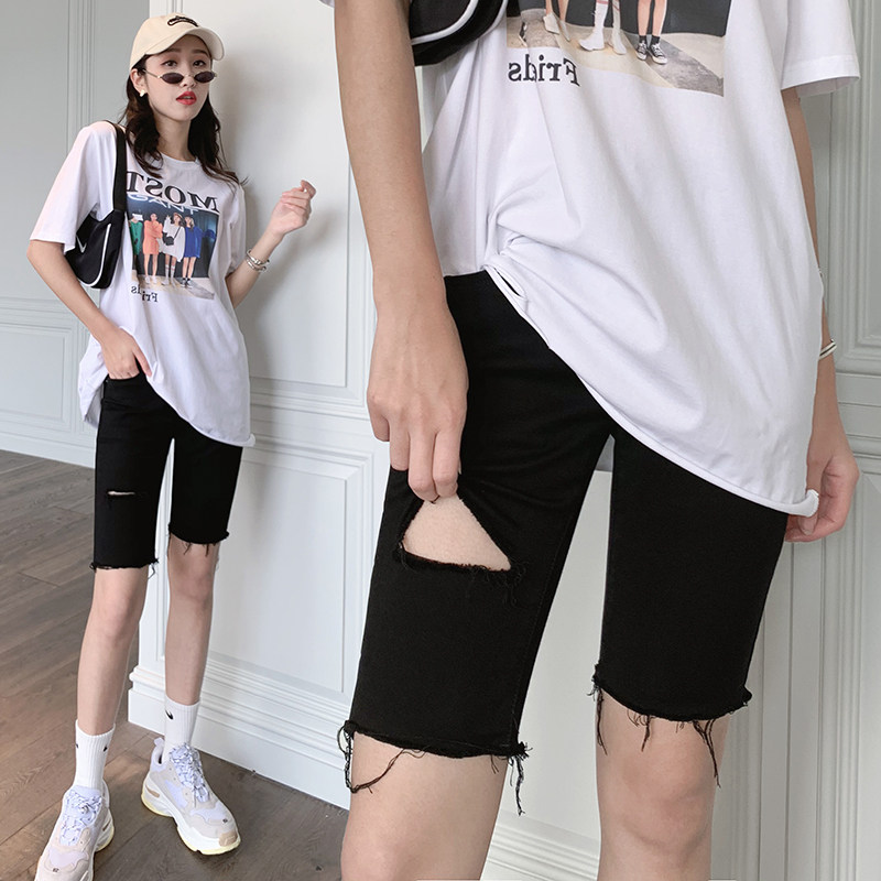 Pregnant woman short pants summer thin outside wearing fashion breaking hole wool edge 50% Pregnant Woman Jeans Inner Pants Summer