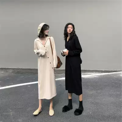 French retro long sleeve Hepburn style small black dress sister dress with knitted long version polo collar dress women autumn and winter