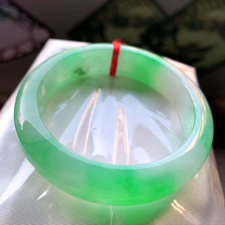 Natural old pit a cargo ice species floating green jadeite bracelet round bar Burmese Yanggreen imperial concubine women's jade bracelet pendant