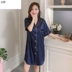 . Pajama nút áo sơ mi theo phong cách sinh viên lụa bầu trời băng trong dài tay áo sơ mi lụa mùa hè đồ ngủ mỏng mùa xuân và mùa hè lớn. 