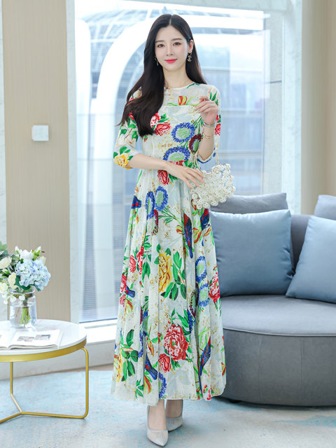 Western style middle-aged mother chiffon dress 2022 new early autumn women's noble fashion temperament high-end large size summer dress