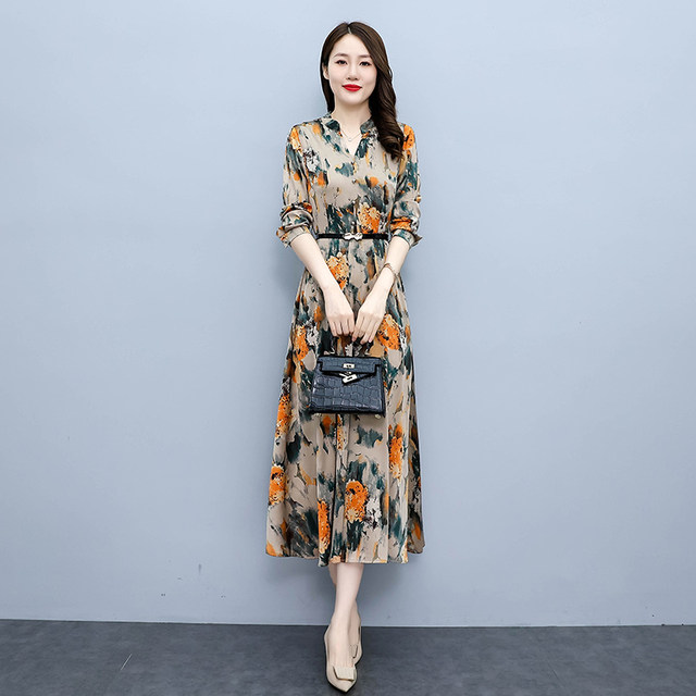 Western temperament acetate dress autumn 2022 new women's summer high-end luxury big-name middle-aged mother noble skirt