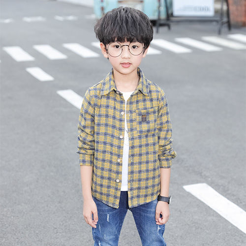 quần áo cậu bé áo sơ mi kẻ sọc mùa xuân mới của trẻ em và áo sơ mi dài tay Hàn Quốc phiên bản trẻ trung và cũ dành cho trẻ em mùa thu của sóng.