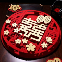 Вставьте золотые круглые фонари счастливы