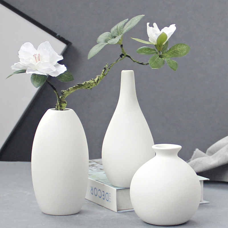 Nordic Ins Ceramic Vase, White Matte Small Flower Vessel, Simple Home Decor for Living Room, Art Ornament
