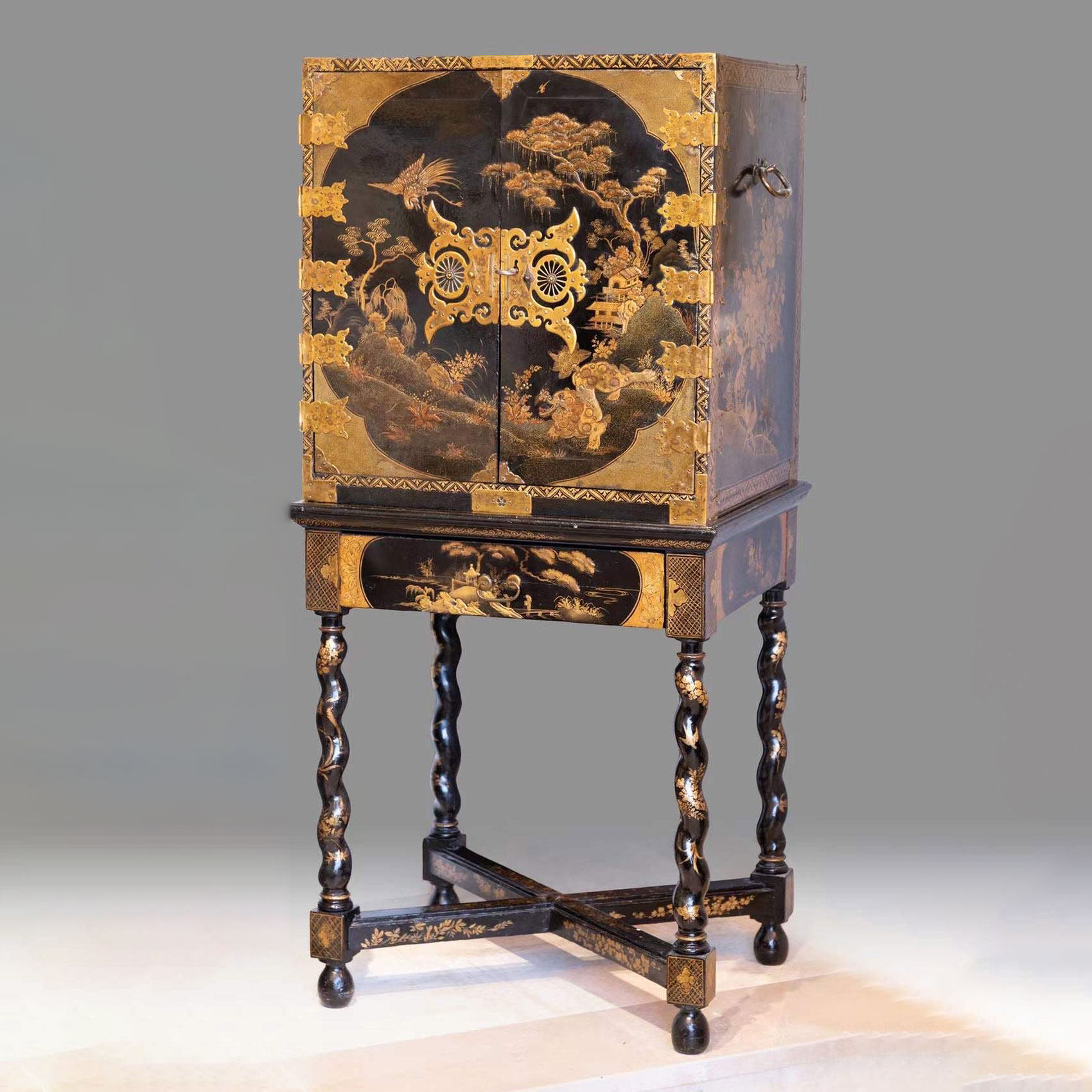 Unicorn Deer Atlantic Antique Furniture Asia Out of the Xiang Rui Subject Bronze gold Decorative Black Lacquer Gold Painted High Side Cabinet-Taobao