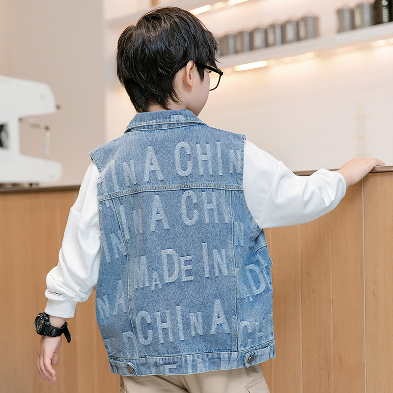 Children's denim waistcoat CUHK Scout's Korean version of the new Mclip 2022 The new Ocean Campers Shoulder Spring Autumn and Wearing Vest