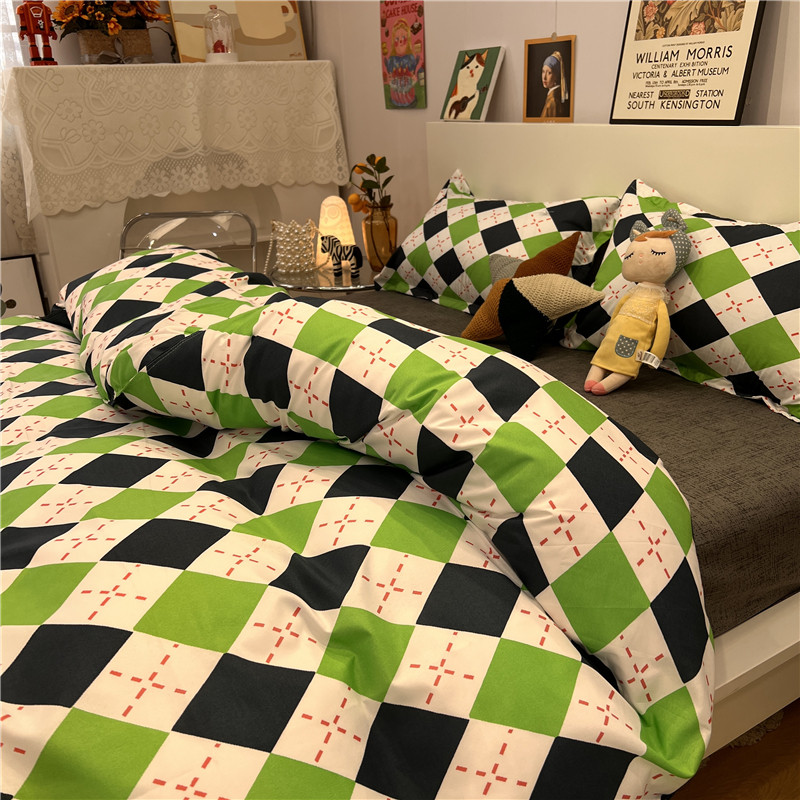 Nordic small plaid bedding four-piece set Japanese-style student dormitory bed sheet quilt single simple wind set three-piece set
