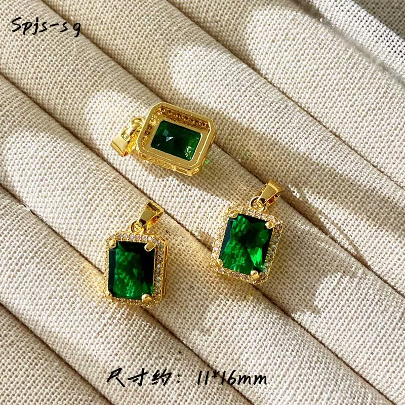 Значок/ожерелье сzircon?