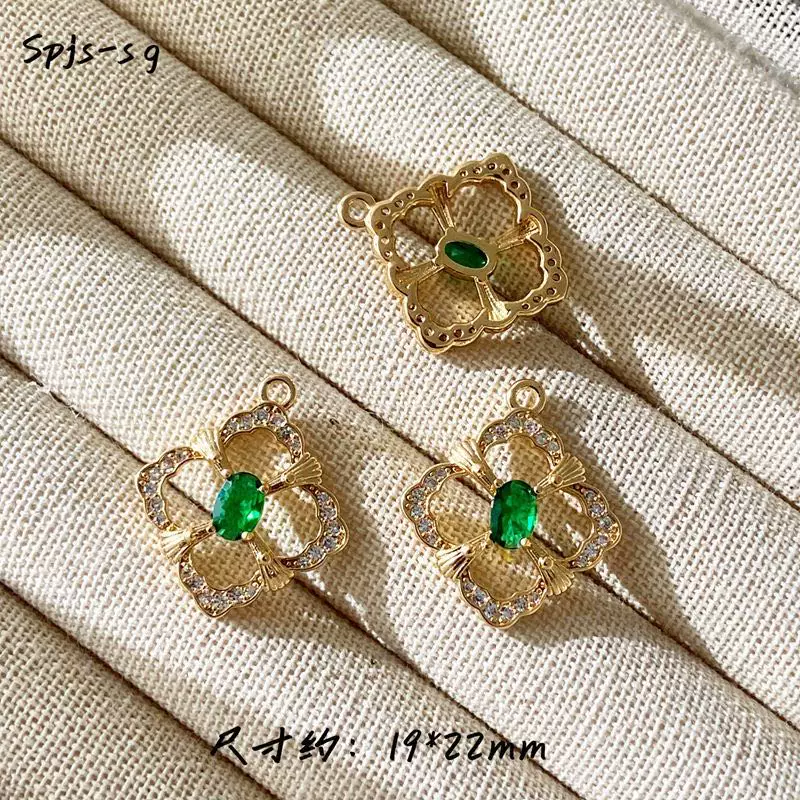 Значок/ожерелье сzircon?