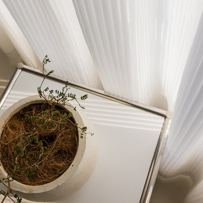 The red striped vertical dream curtain window screen light opaque white yarn living room 2021 new mode