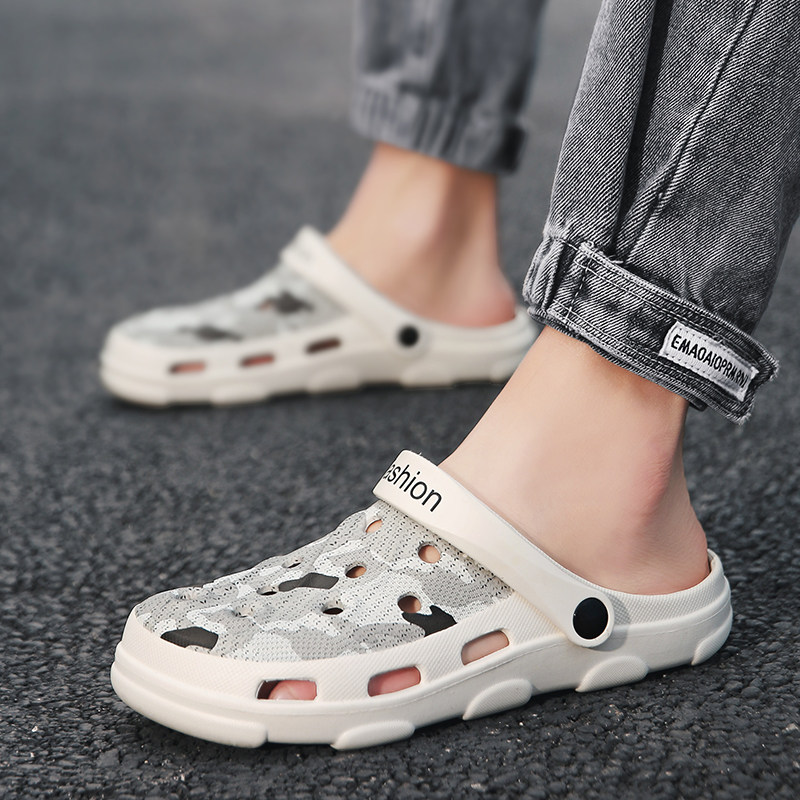 Sandals men's 2021 new summer hole shoes tide outside wear sandals Baotou hollow slippers non-slip soft bottom beach shoes