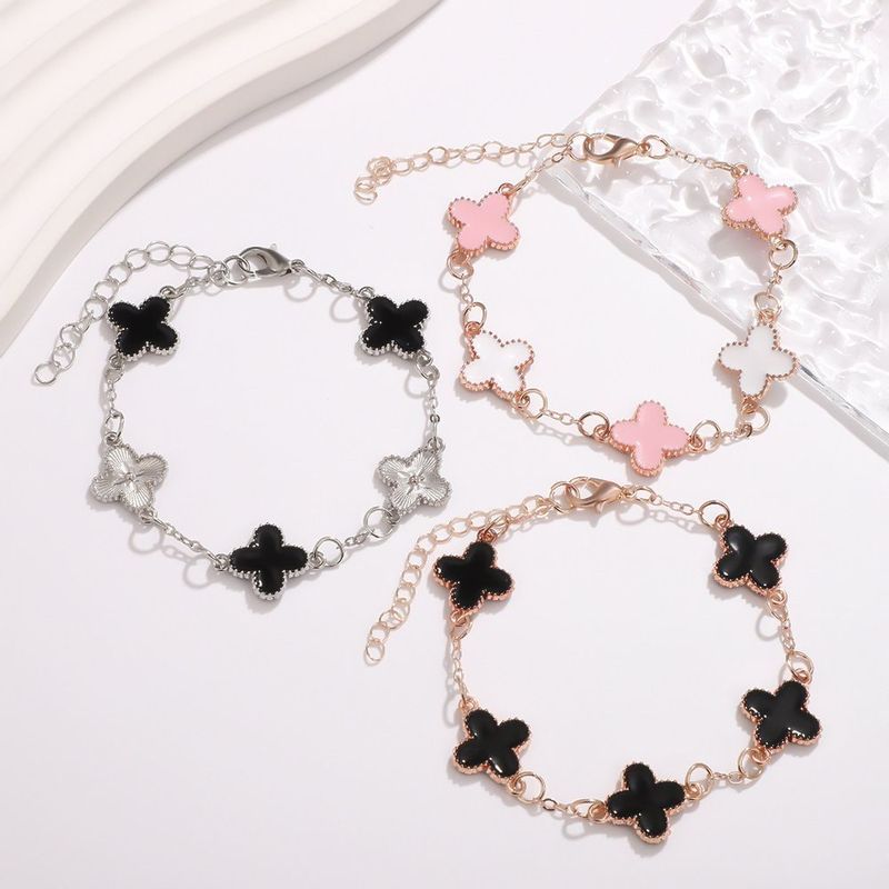 New Four-Leaf Clover Bracelet, Fashionable, Light Luxury, High-End, Exquisite, Niche, Versatile, Student Jewelry, Gift for Best Friend New Four-Leaf Clover Bracelet, Fashionable, Light Luxury, High-End, Exquisite, Niche, Versatile, Student Jewelry, Gift for Best Friend
