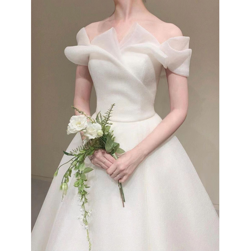 Lace retro wedding dress, open shoulders, 2023 collection, suitable for teen, lace dress Lace retro wedding dress, open shoulders, 2023 collection, suitable for teen, lace dress