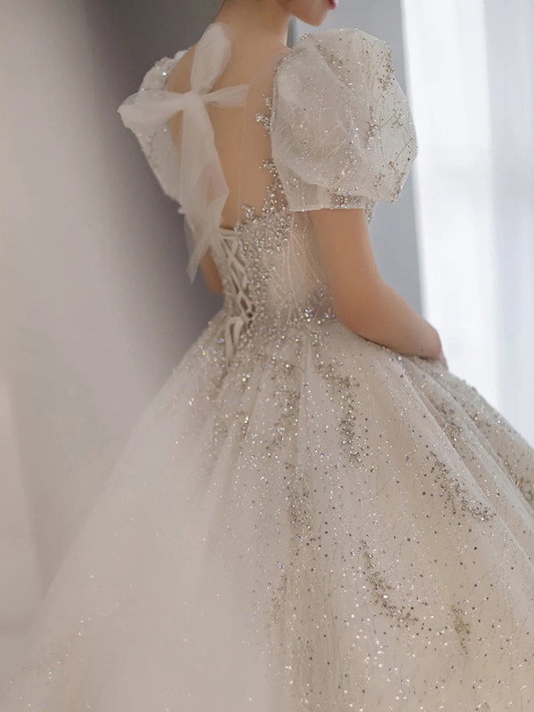 French wedding dress 2021 new bride summer court style temperament tailing small Man simple go out yarn 2020