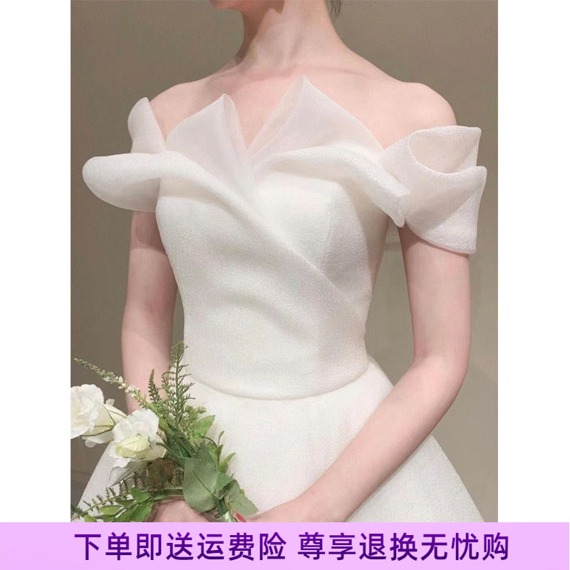 Lace retro wedding dress, open shoulders, 2023 collection, suitable for teen, lace dress Lace retro wedding dress, open shoulders, 2023 collection, suitable for teen, lace dress