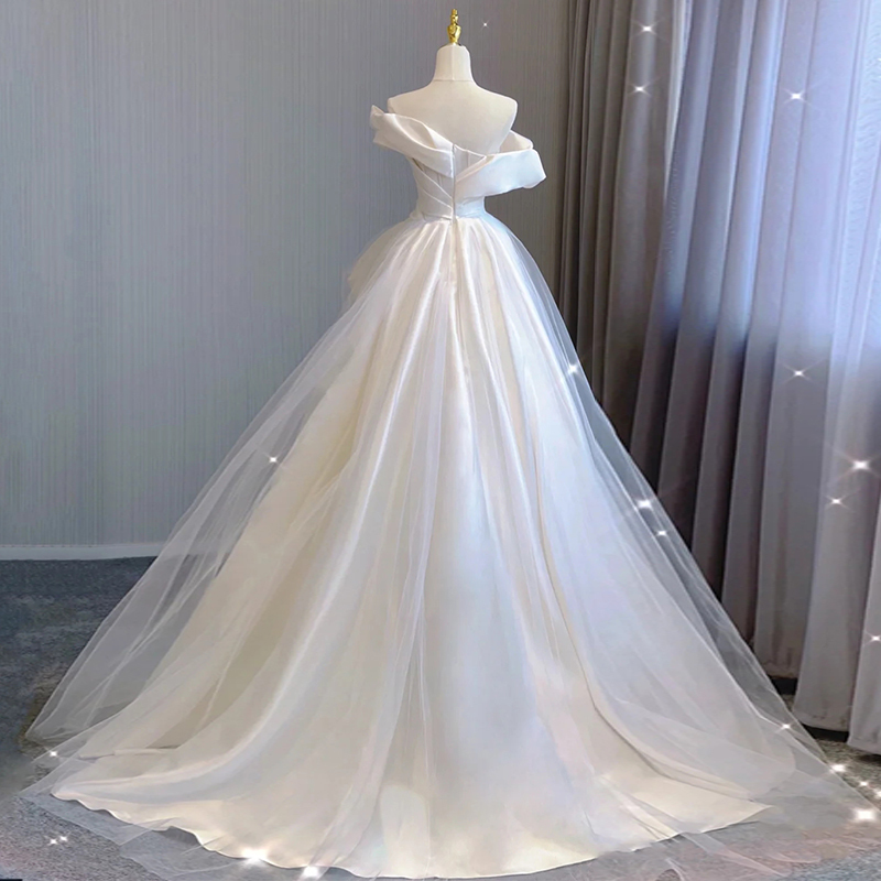 Retro wedding dress for princess, open shoulders, 2023 collection, 2022 Retro wedding dress for princess, open shoulders, 2023 collection, 2022